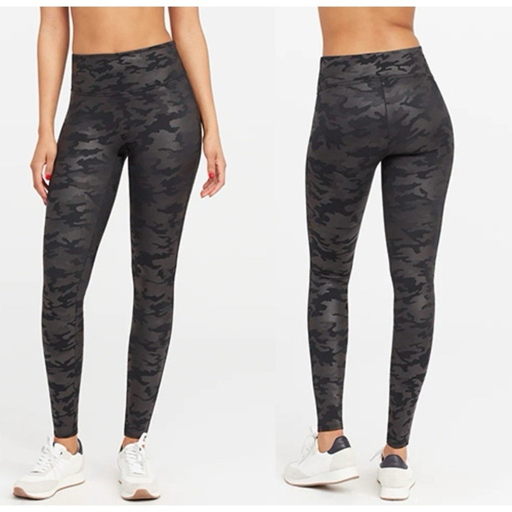 Spanx Look at Me Now Seamless Leggings -Black Shiny Camo XL NEW